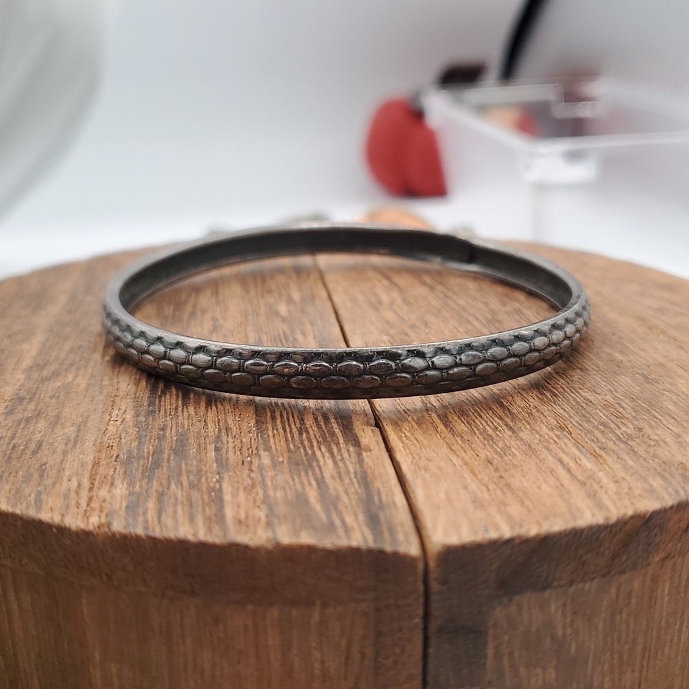 Vintage Cobbelstone Tracks Braclet B3012